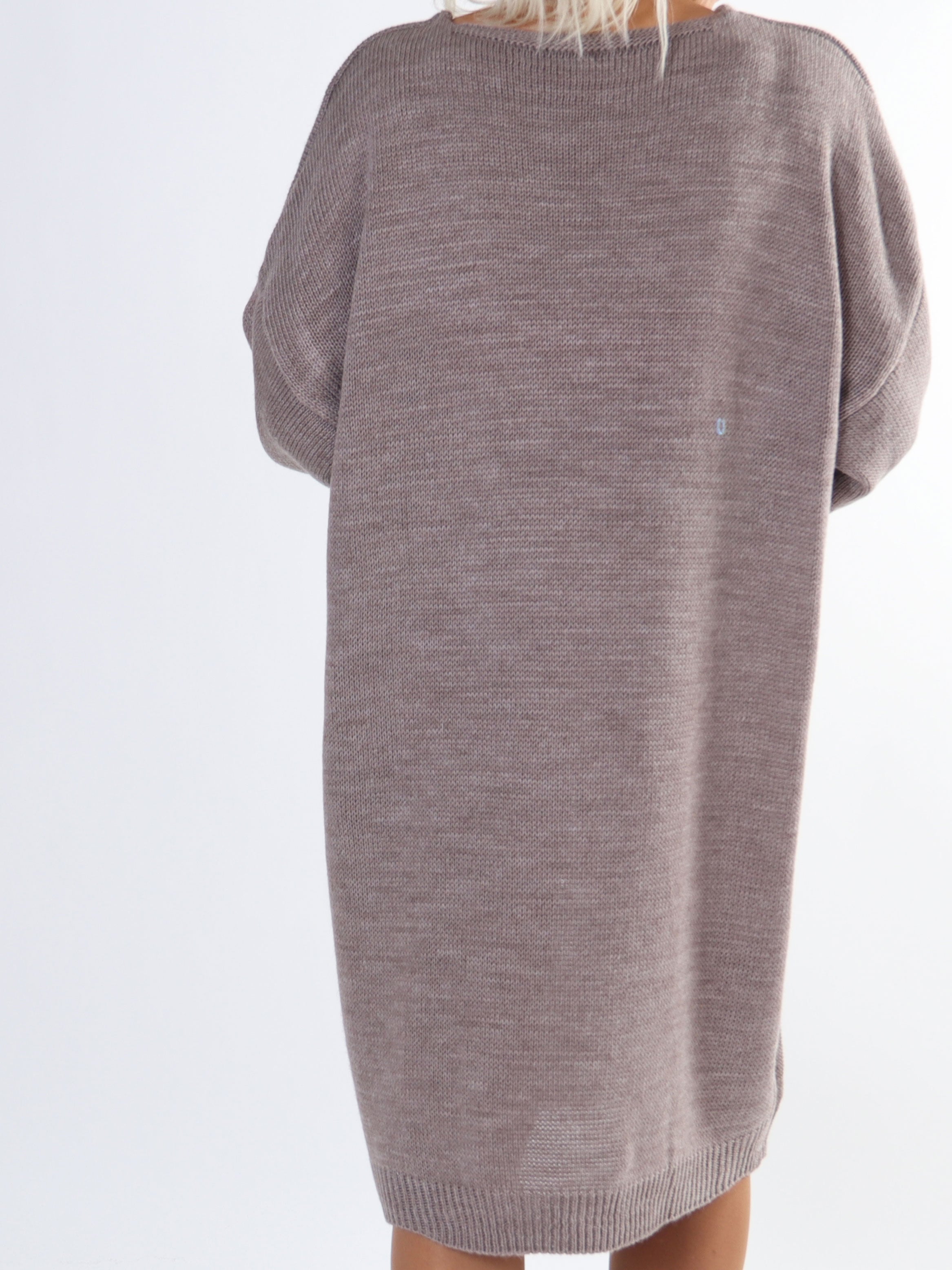 Lela - Stickad klänning med hjärtan i stora storlekar